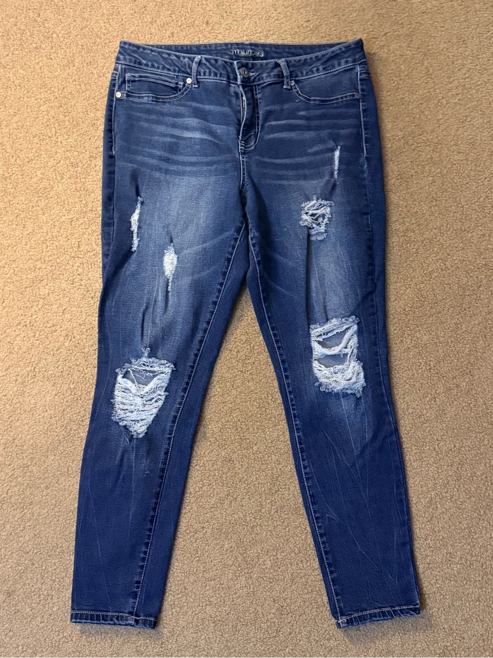 Maurices Dark Blue Distressed Women's Jeans XL-R